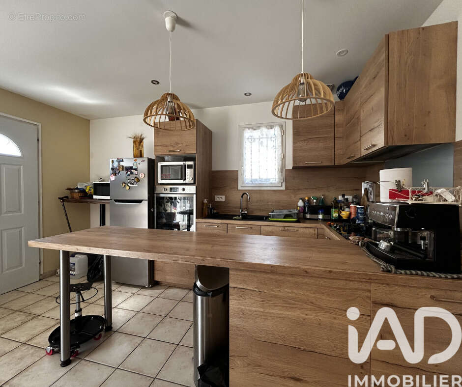 Photo 4 - Maison à ENTRAIGUES-SUR-LA-SORGUE