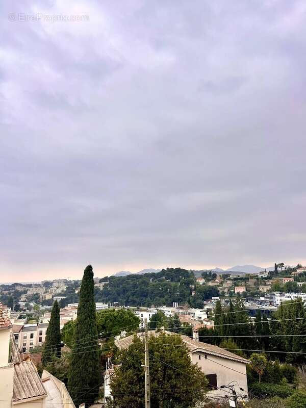 Appartement à LE CANNET