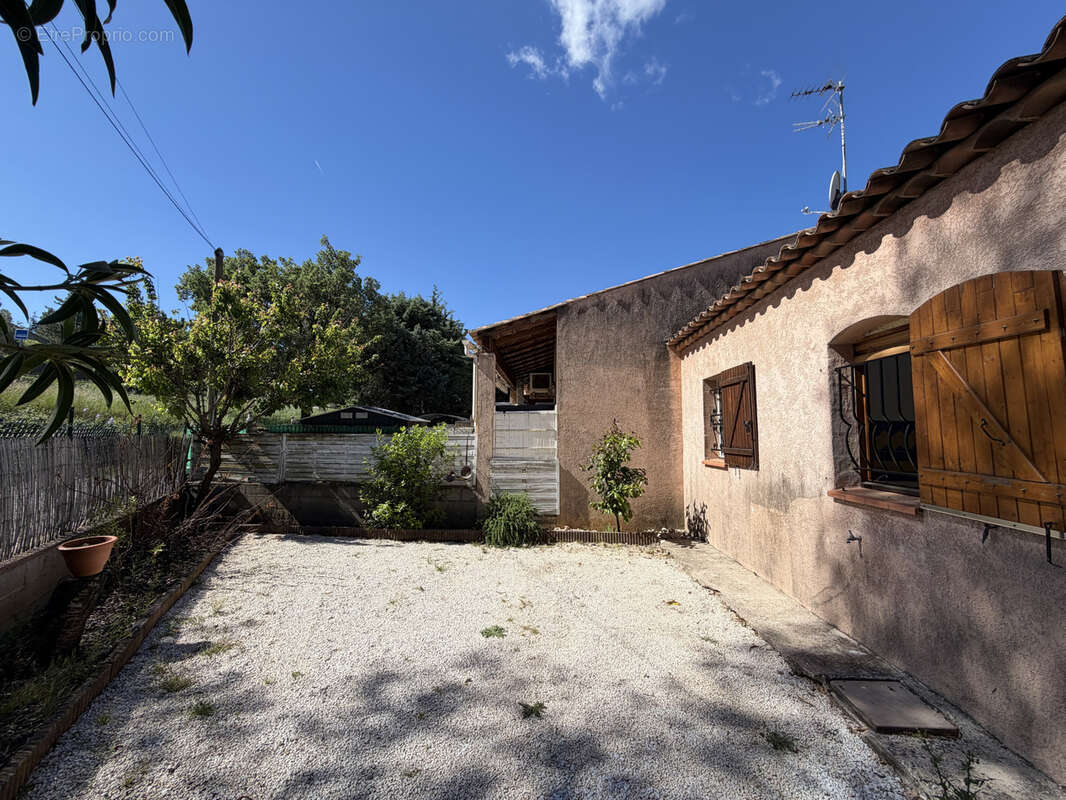 Maison à SAINT-MAXIMIN-LA-SAINTE-BAUME