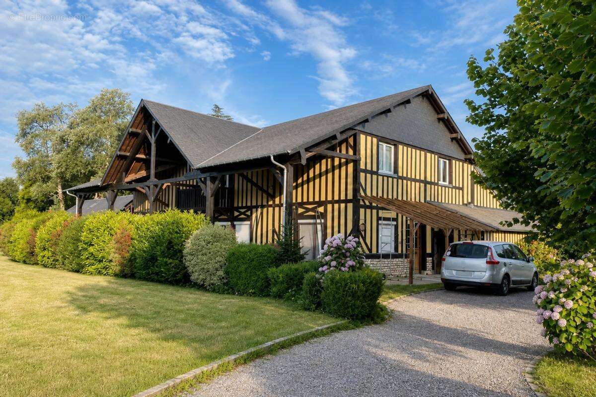 Maison à SAINT-CYR-DU-RONCERAY