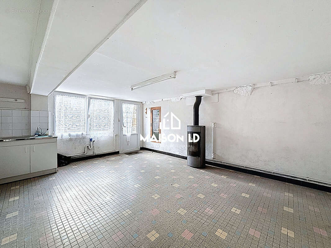 Maison à SAIRES-LA-VERRERIE