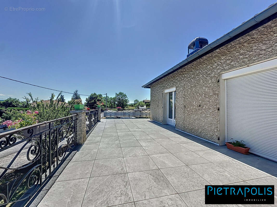 Commerce 308 m² à Le Puy-En-Velay  - photo 9