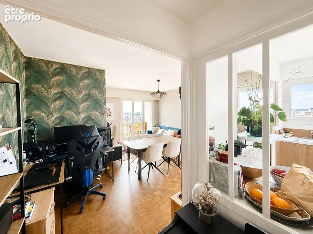 TOURS - Appartement de type 3 de 66.80 m² avec cave et parking - photo 7