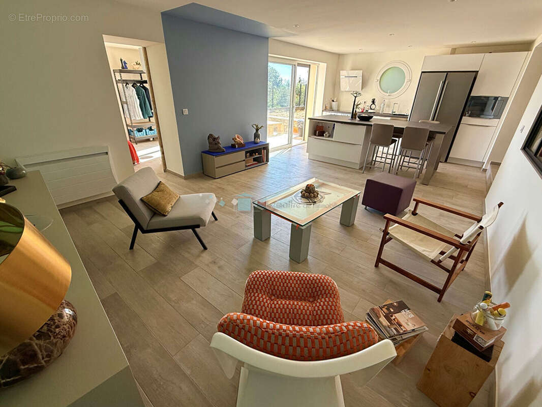 Appartement récent Speracedes 78 m² avec jardin de 69 m² vue mer - photo 6