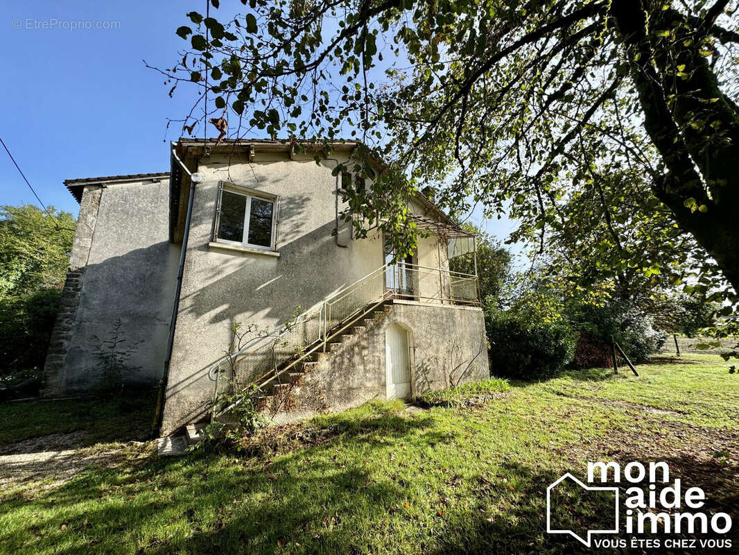 Maison à THIVIERS