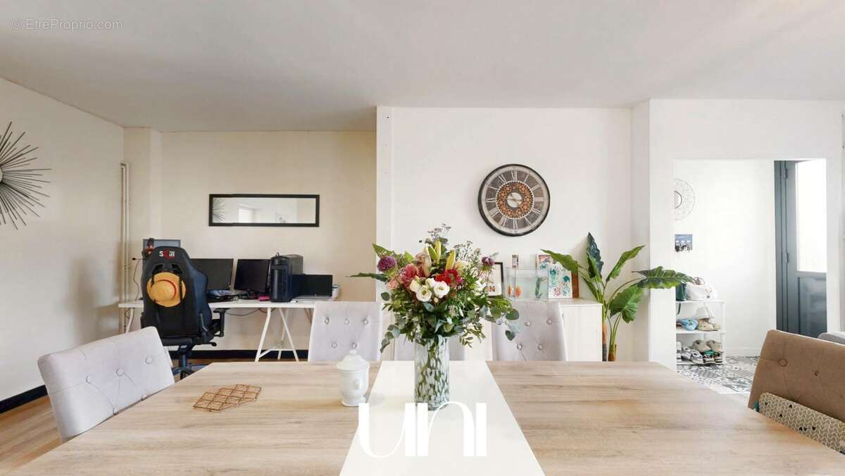 Maison à MAY-SUR-ORNE