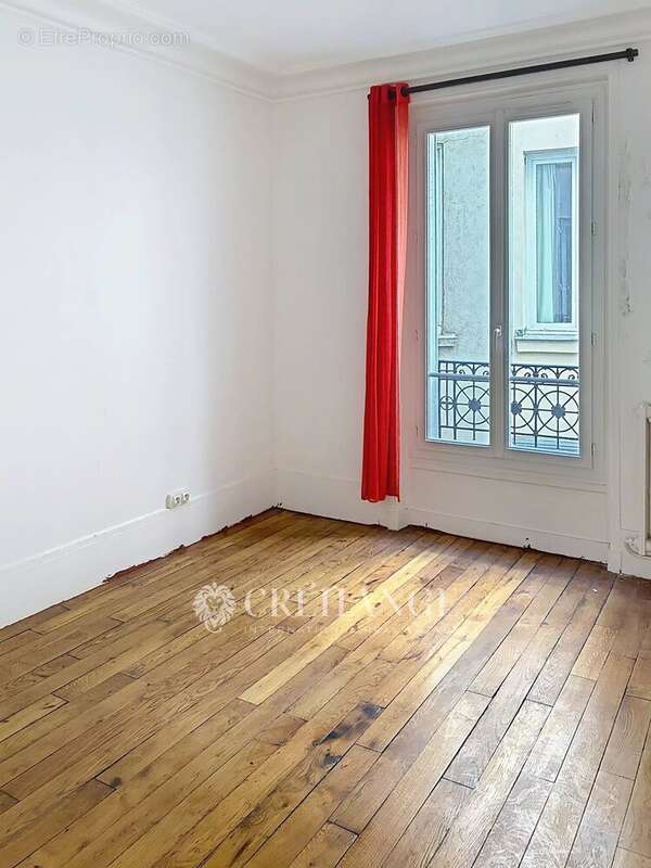Appartement à PARIS-10E