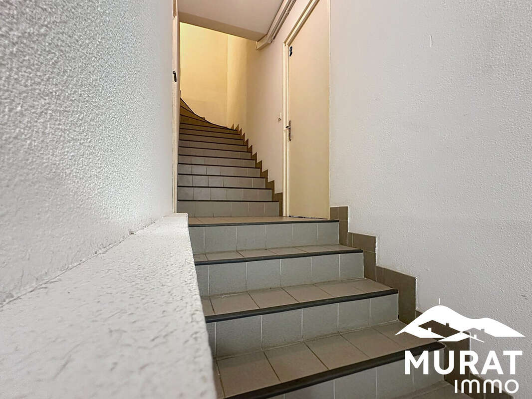 Appartement à VEYRE-MONTON