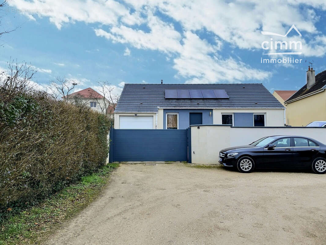 Maison à COULOMMIERS