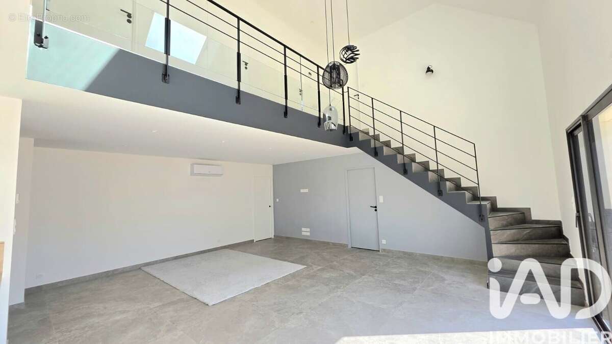 Photo 3 - Maison à LOCQUELTAS