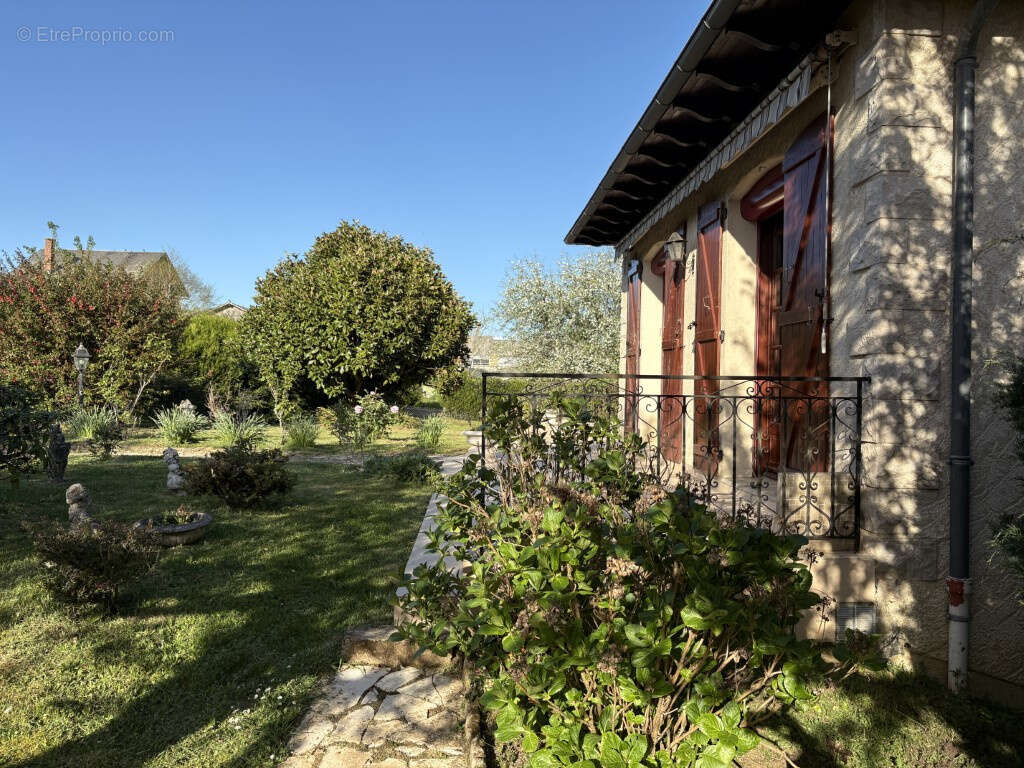 Maison à LUBERSAC