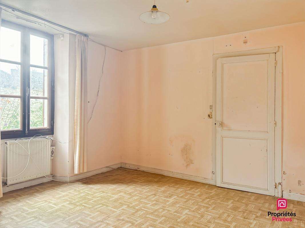 Maison à PRECIGNE