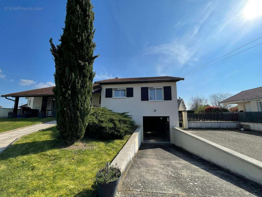 Maison à SAINT-ROMAIN-DE-JALIONAS