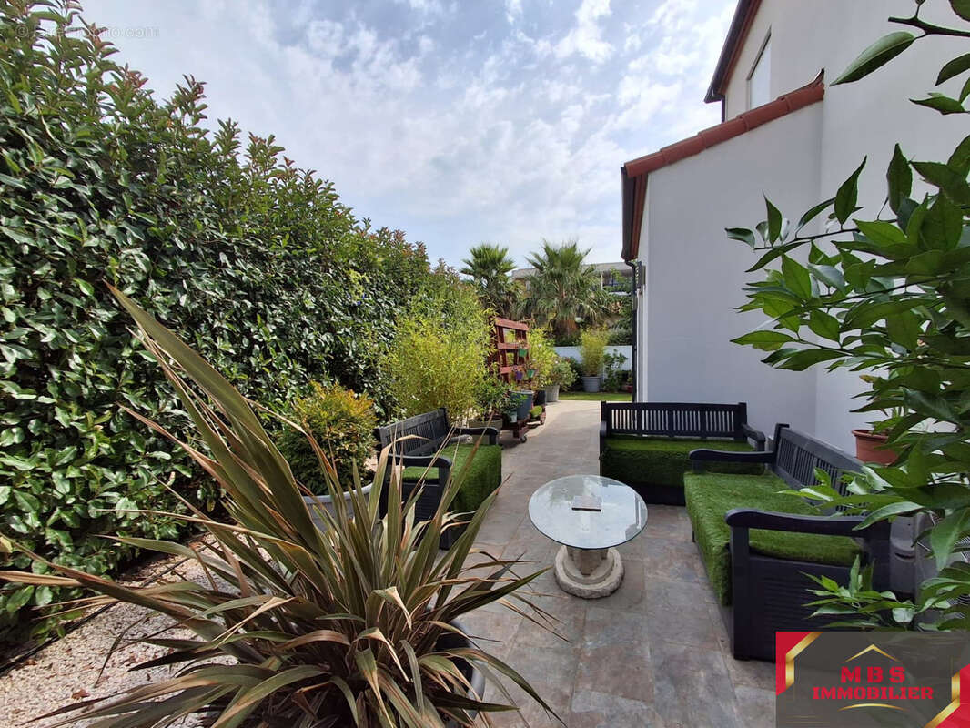 Saint-Cyprien - Villa 3 faces avec suite parentale, véranda et prestations haut de gamme - photo 11