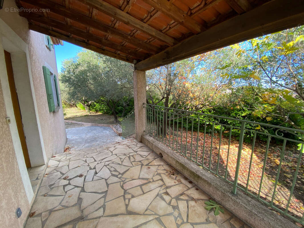 Maison à DURFORT-ET-SAINT-MARTIN-DE-SOSSENAC