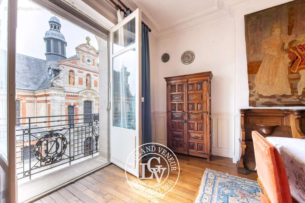 Appartement à FONTAINEBLEAU
