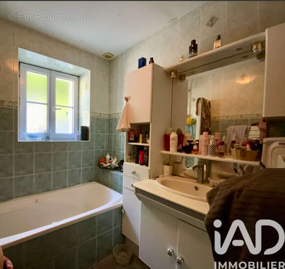 Maison 113 m² à Ozillac  - photo 4