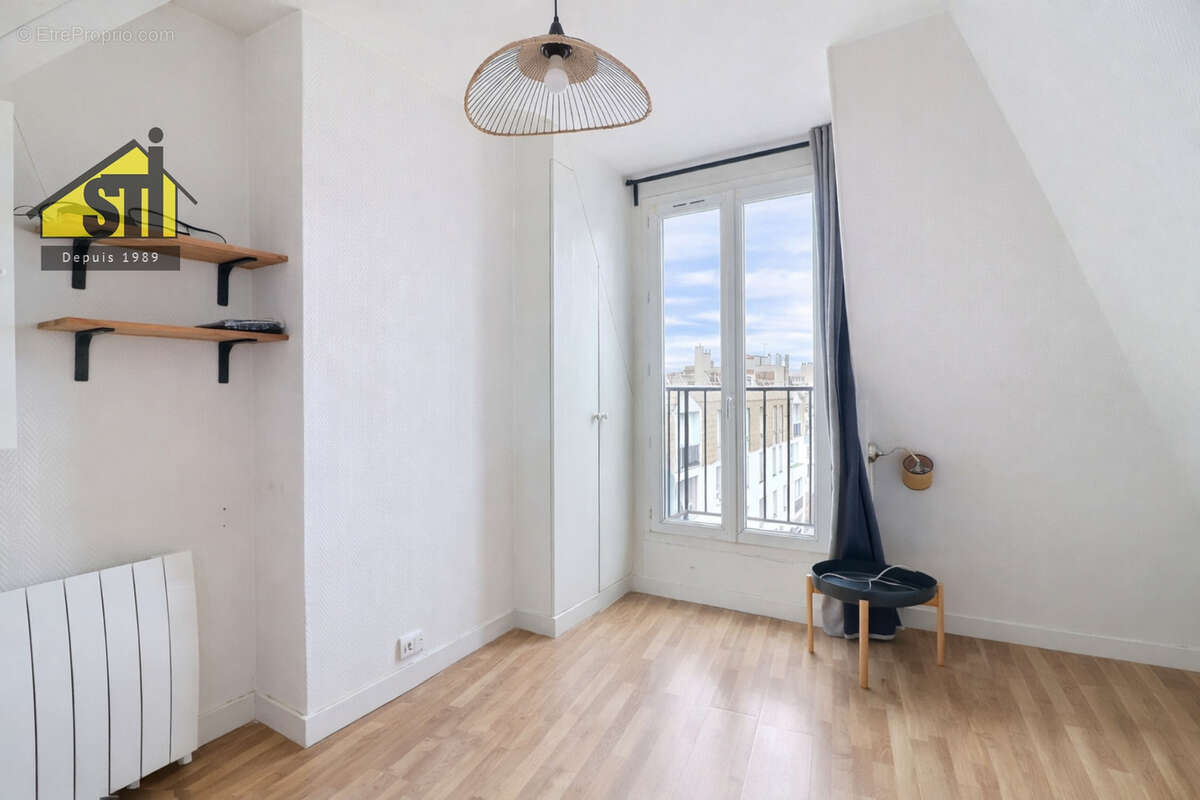 Appartement à PARIS-14E