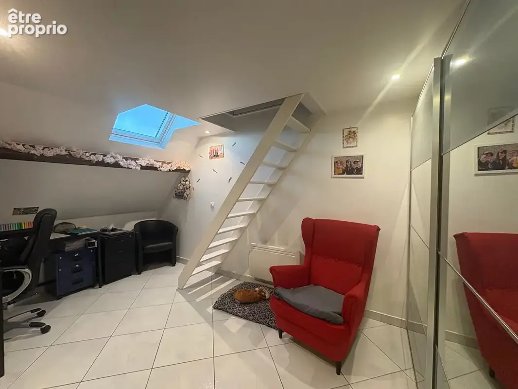 Triplex + Garage - photo 6