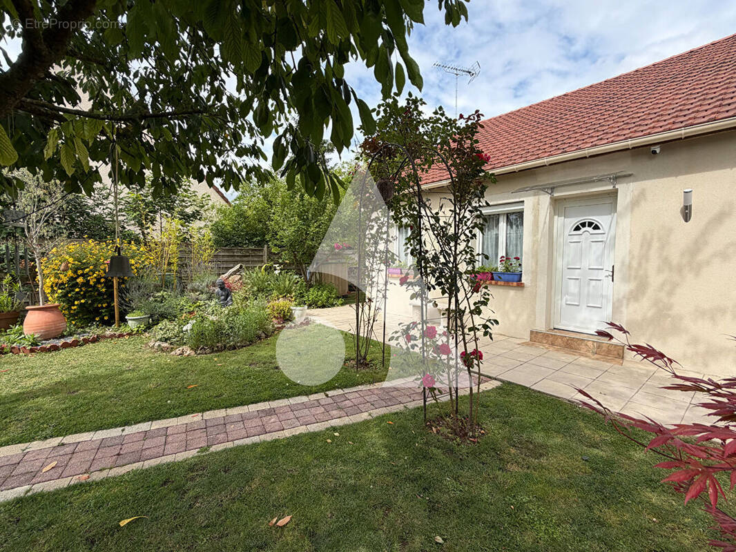 Maison à PONTOISE