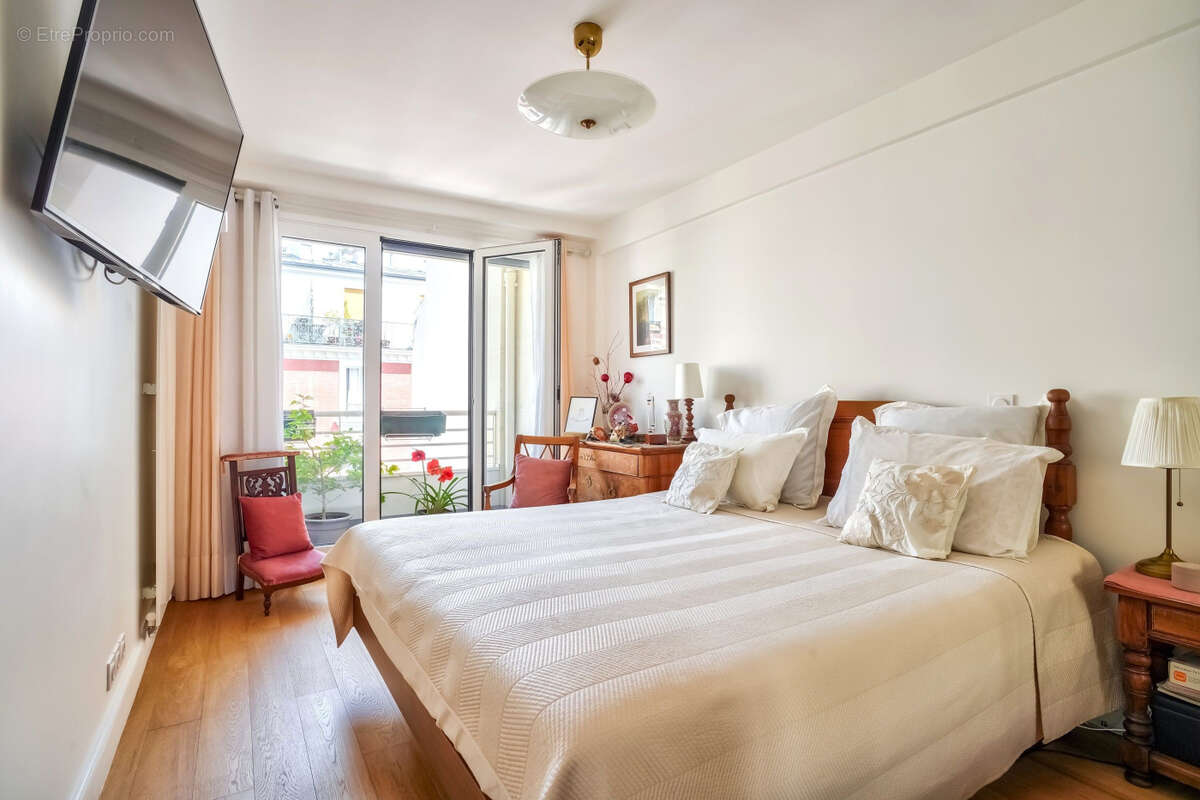 Appartement à PARIS-20E
