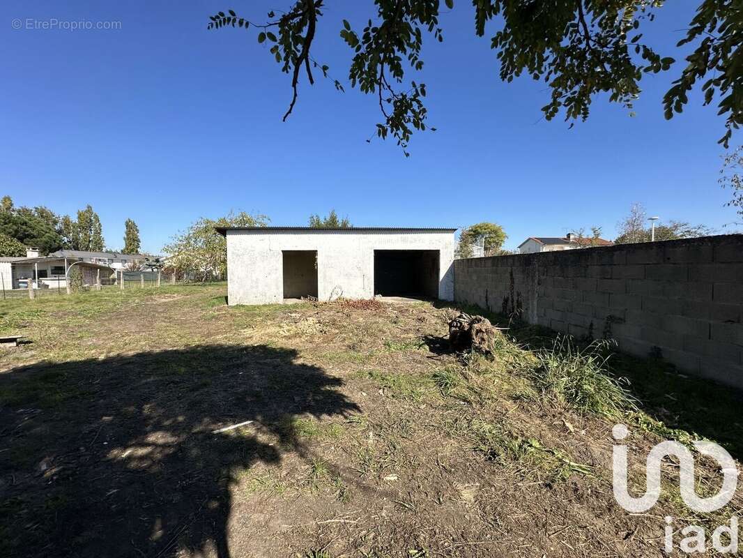 Photo 3 - Terrain à AMBARES-ET-LAGRAVE