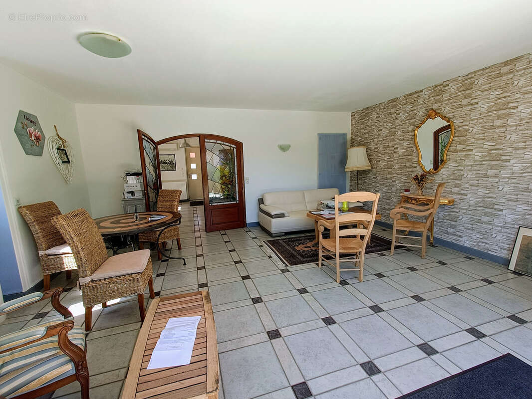 Maison à SAINT-ASTIER