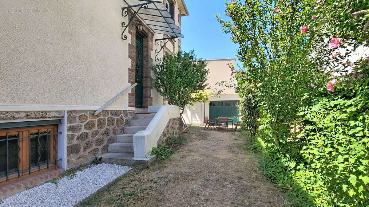 Maison Colombes 4 pièce(s) 80 m2 - photo 16