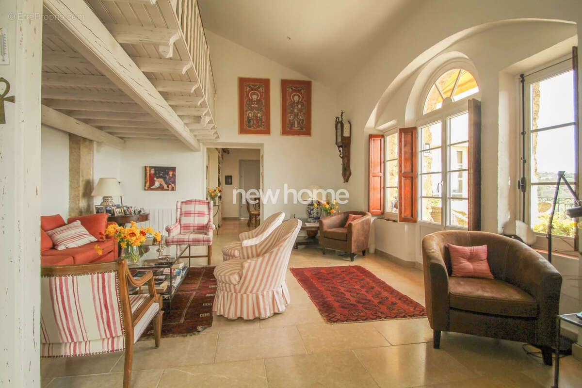 Appartement à FAYENCE