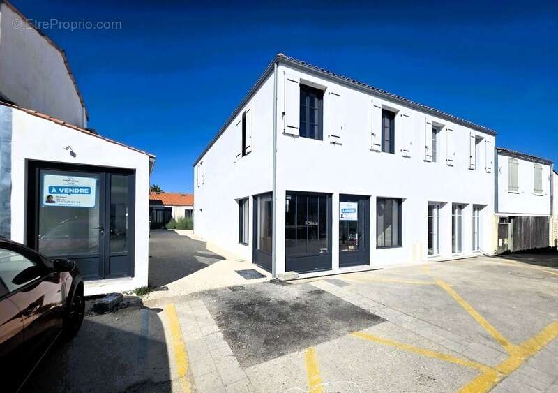 Dpt Charente Maritime (17), à vendre DOLUS D'OLERON Emplacement N°1 Local commercial Neuf - Plain pied de 35,20m² - photo 2