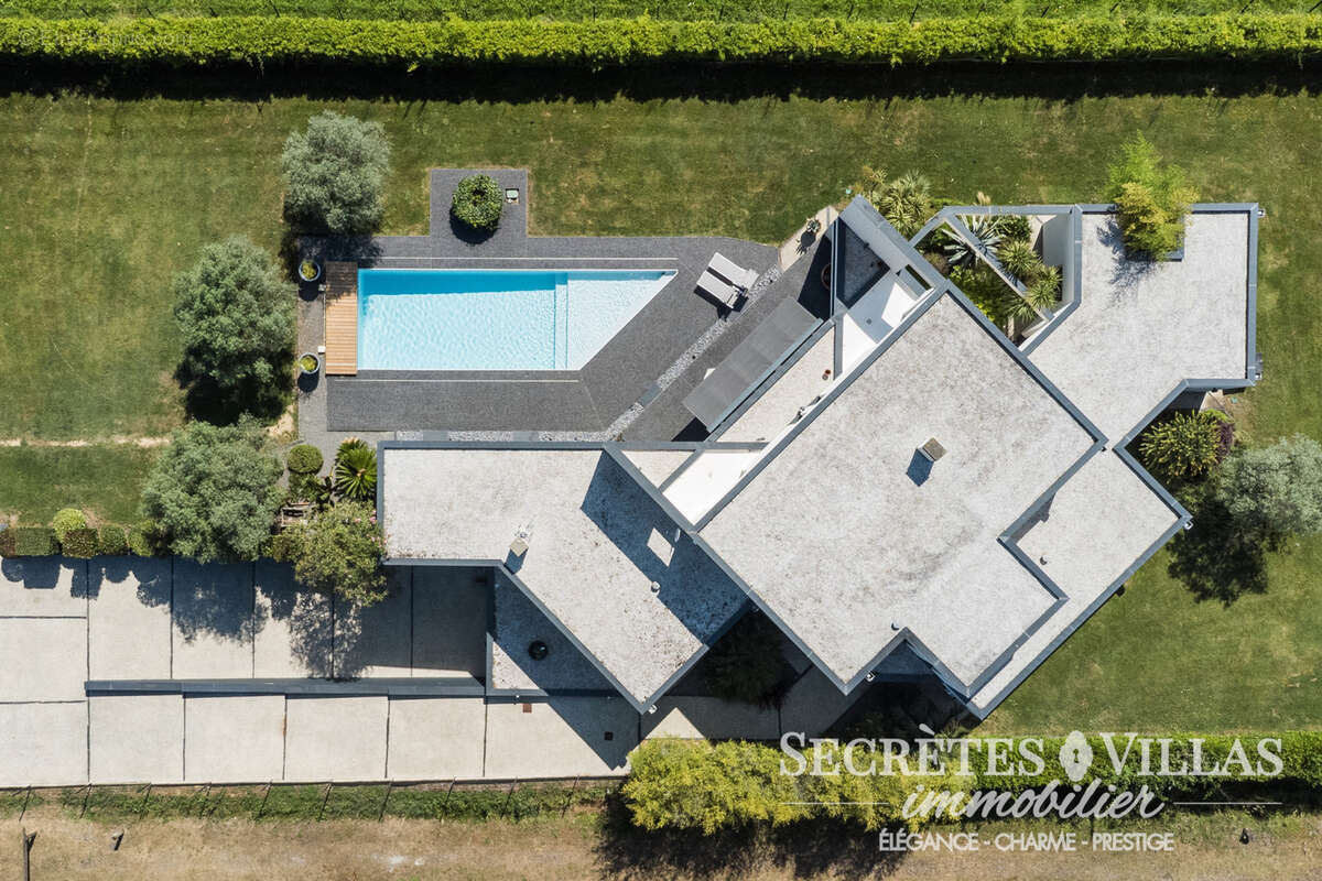 Bouliac villa contemporaine 287m2 avec vue et s/sol 150m2 - photo 20