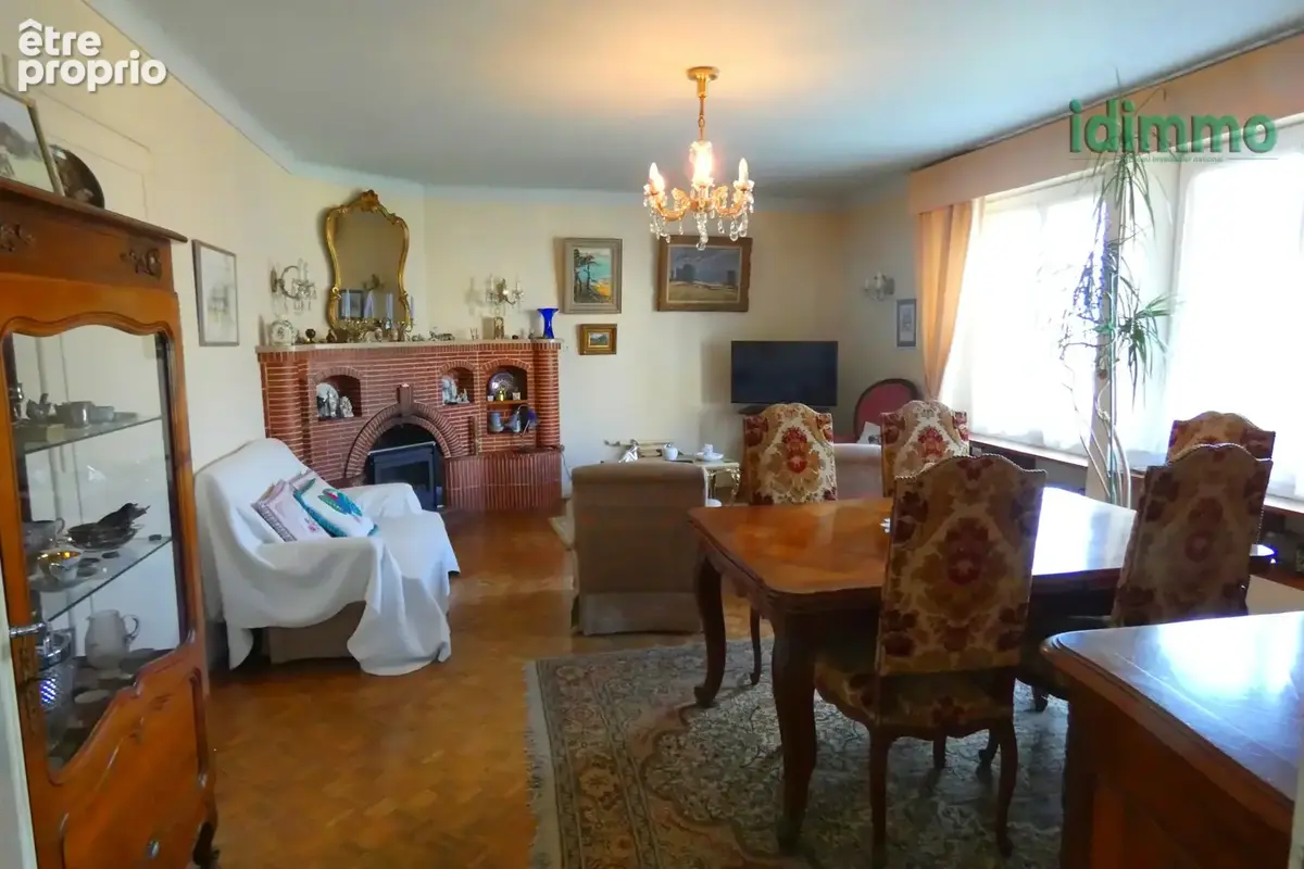 Aurillac maison 5 chambres plus T2 - photo 2