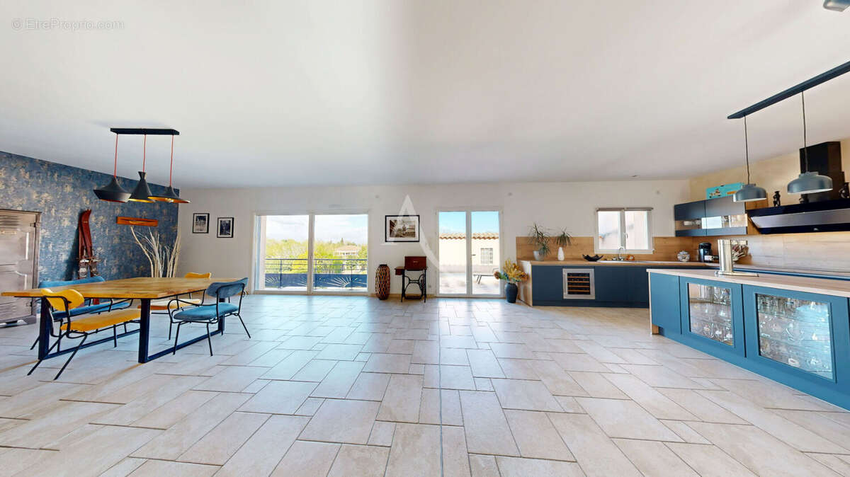 COURSAN - Superbe maison intemporelle aux portes de Narbonne ! - photo 4