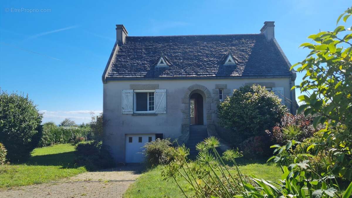 Un cadre paisible, une petite vue mer et une belle exposition plein sud à deux pas du centre de Crozon - photo 2