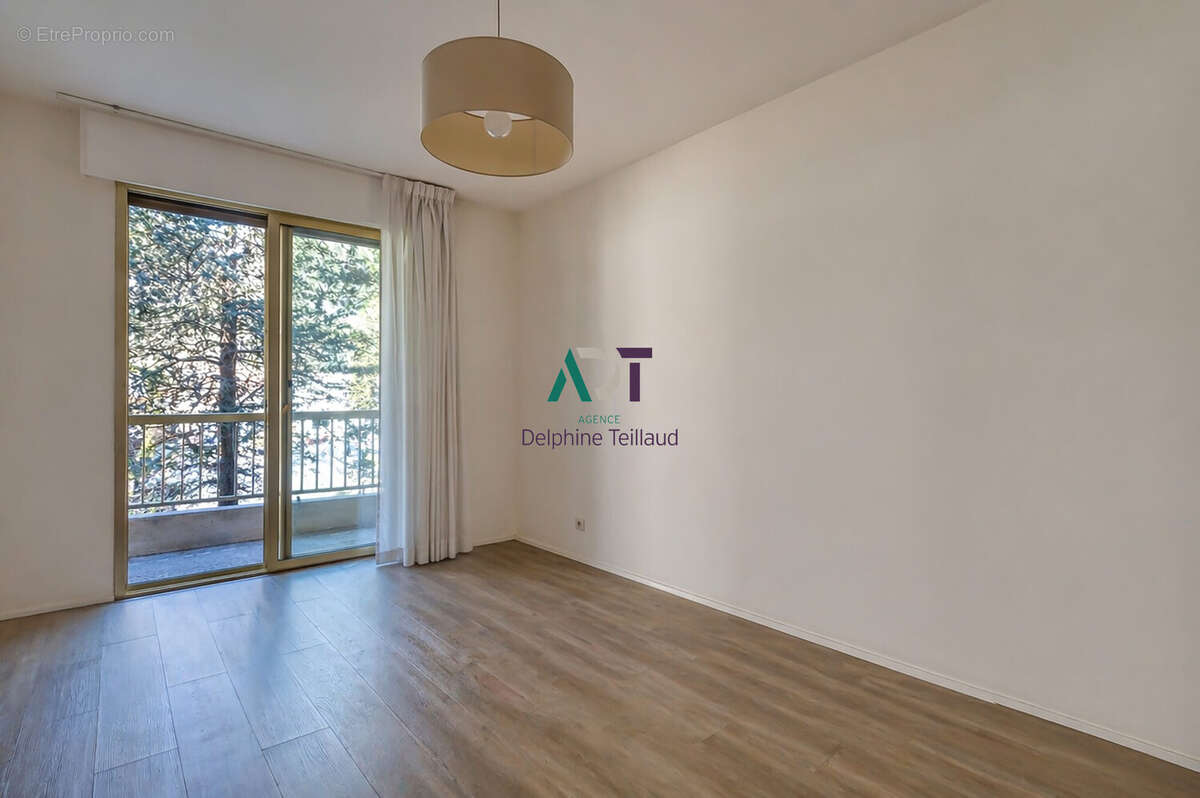 Appartement à MEYLAN