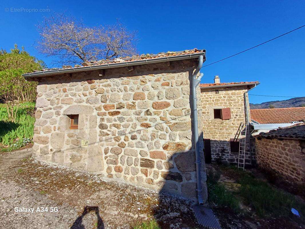 Maison en pierres de 103m² - photo 6