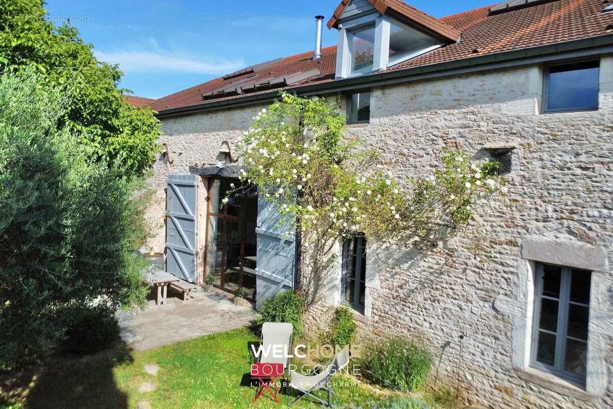 Maison à GIVRY