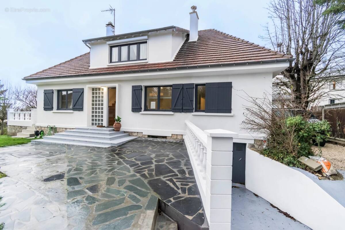 Maison à MONTMORENCY