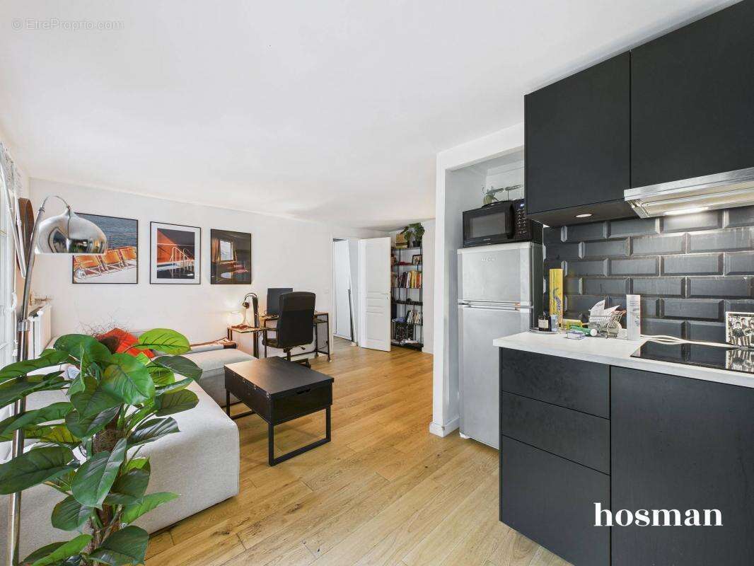 Appartement à PARIS-10E