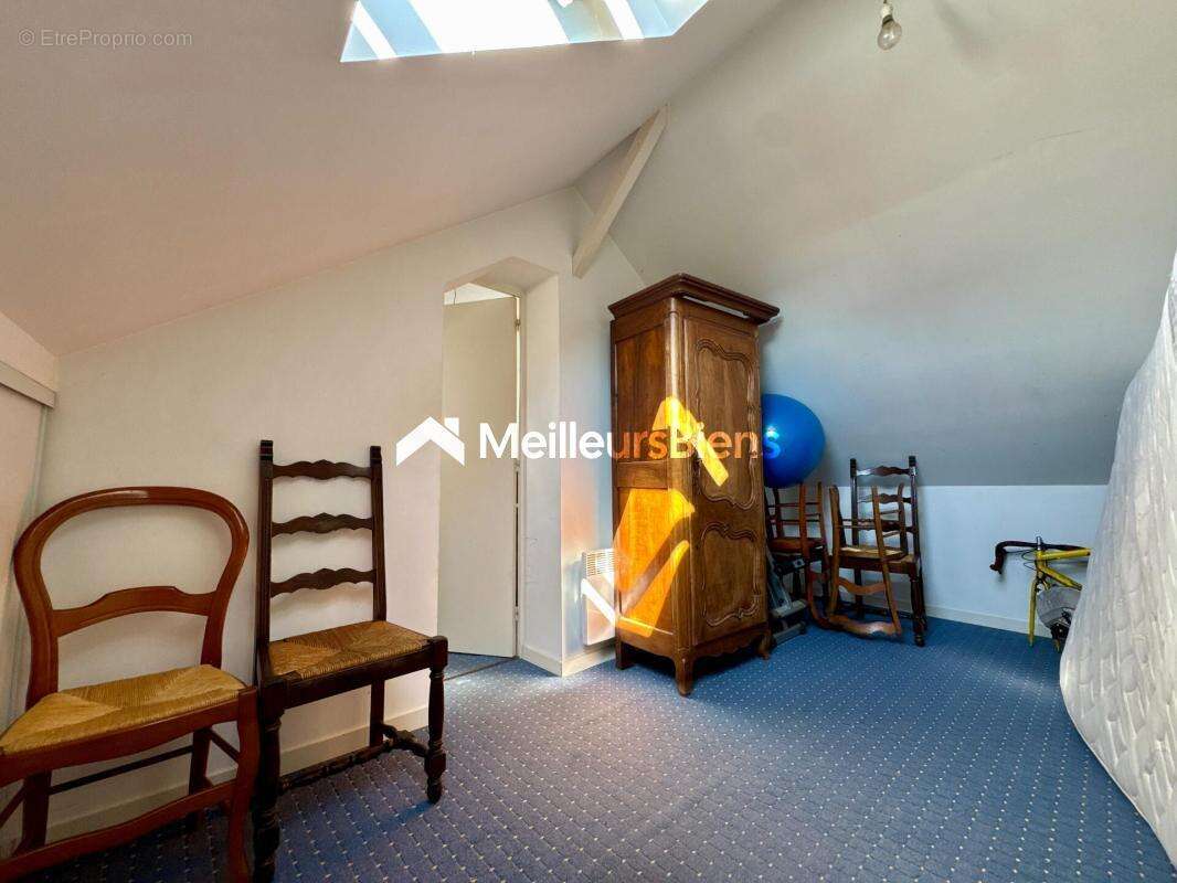 Maison à SAINT-GEORGES-BUTTAVENT