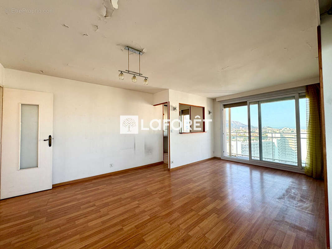 Appartement à MARSEILLE-9E