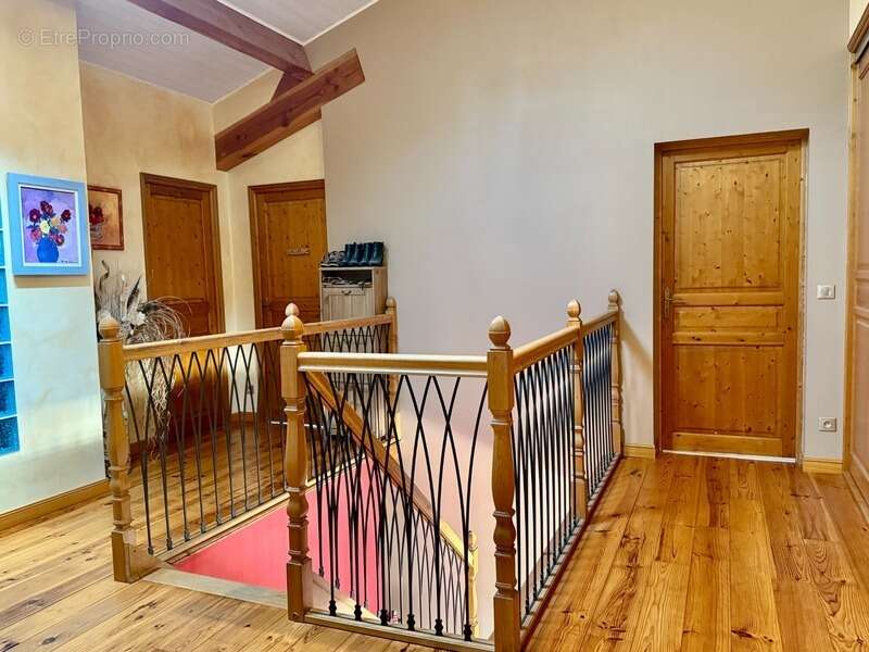 Maison t6 240 m2 - photo 16