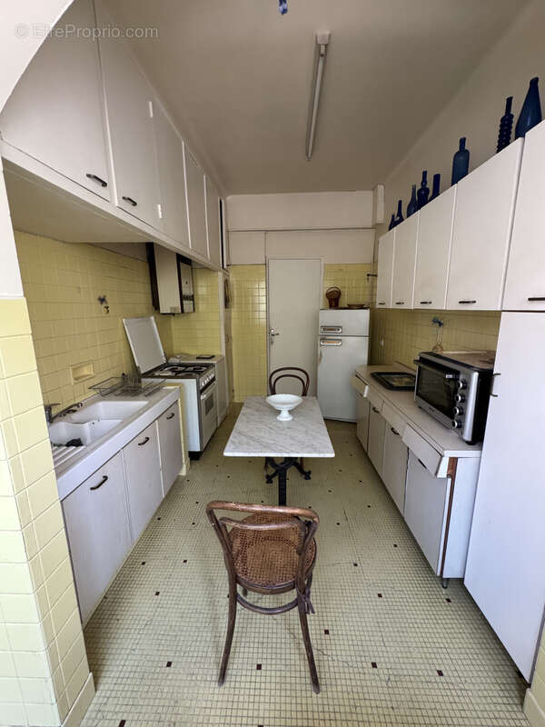 Appartement à MARSEILLE-2E
