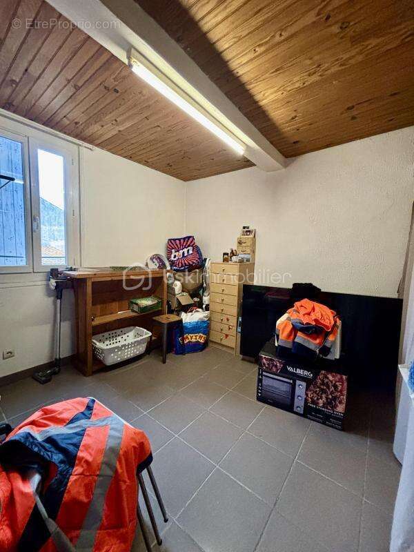 Appartement à MILLAS