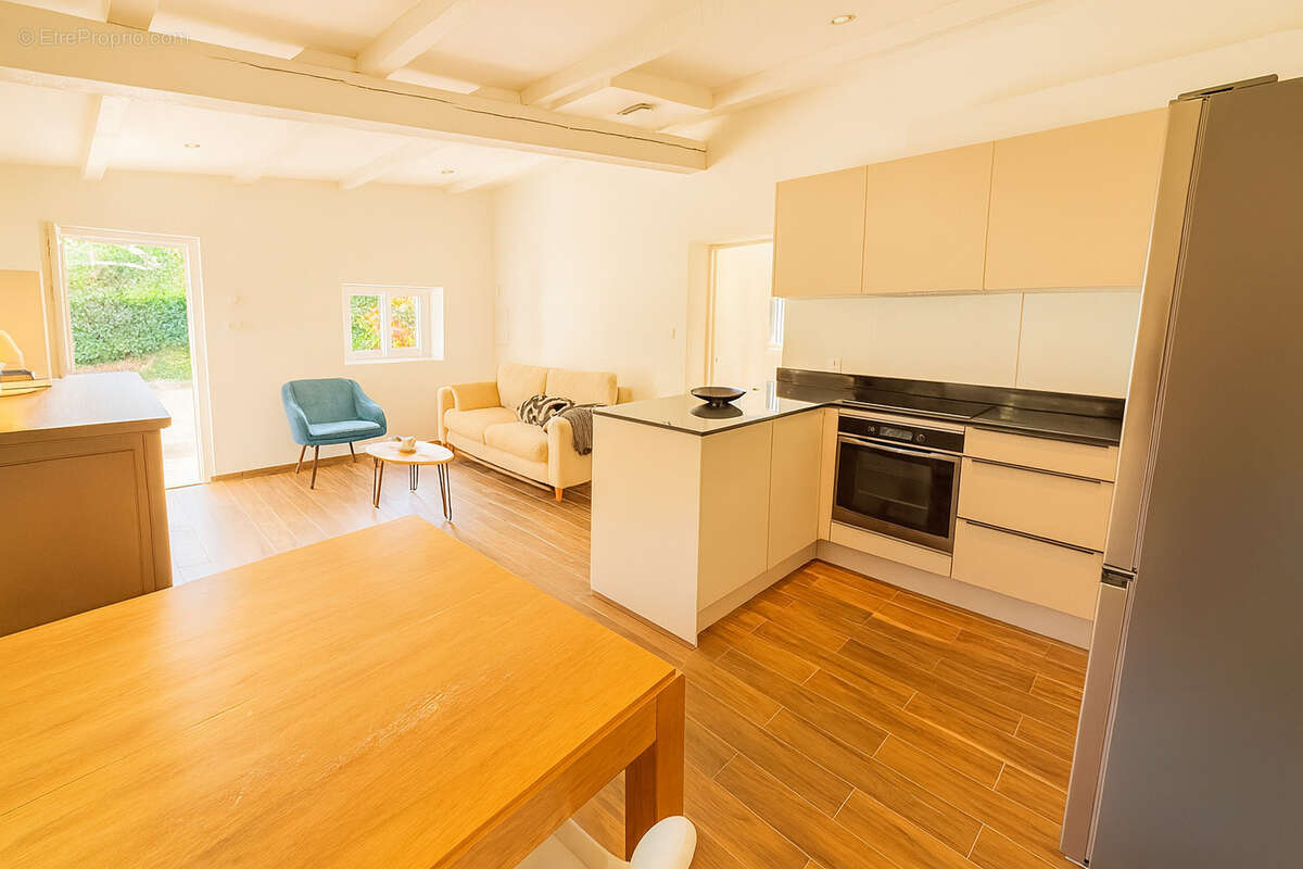 Maison à SOLLIES-TOUCAS