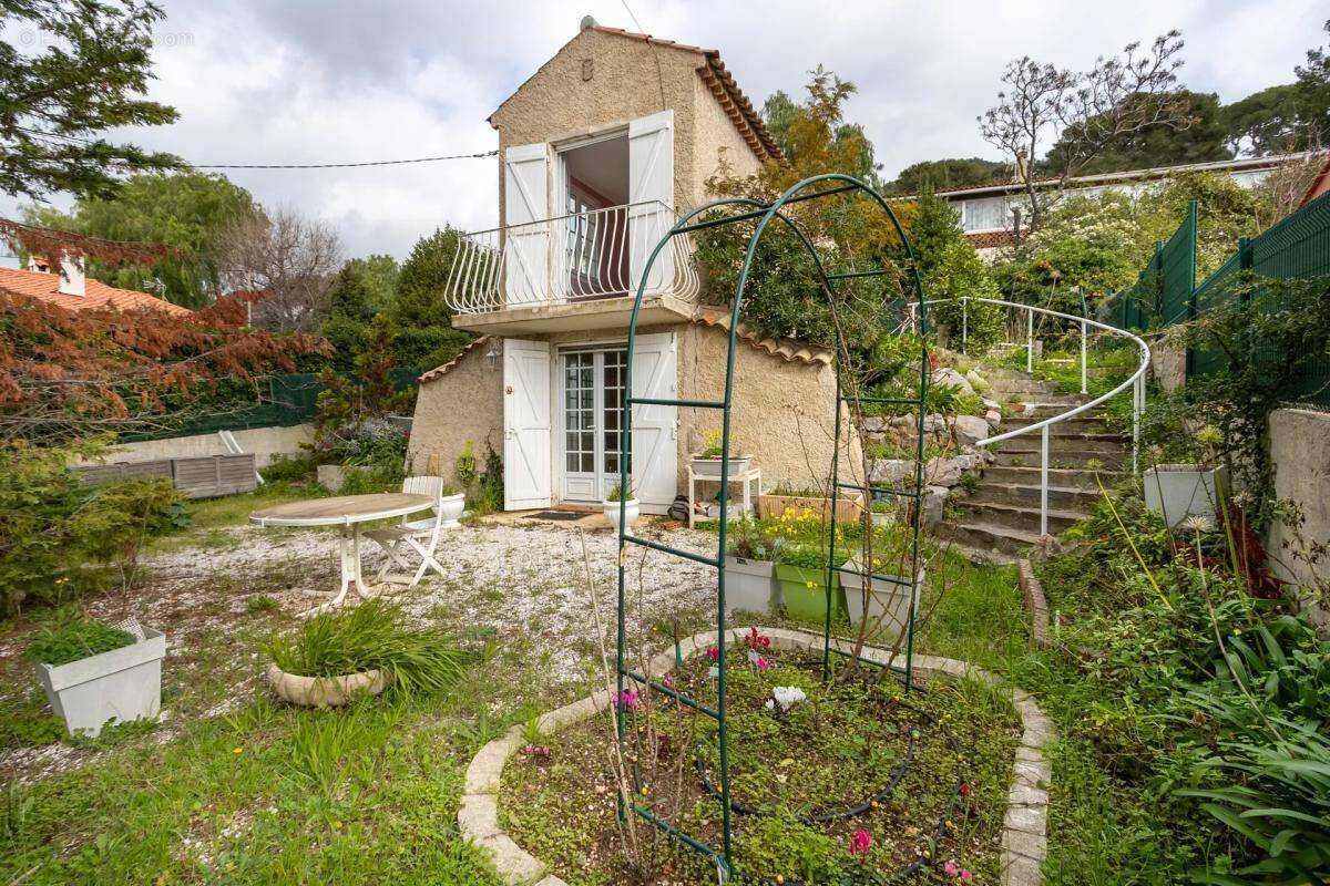 Maison à CARQUEIRANNE