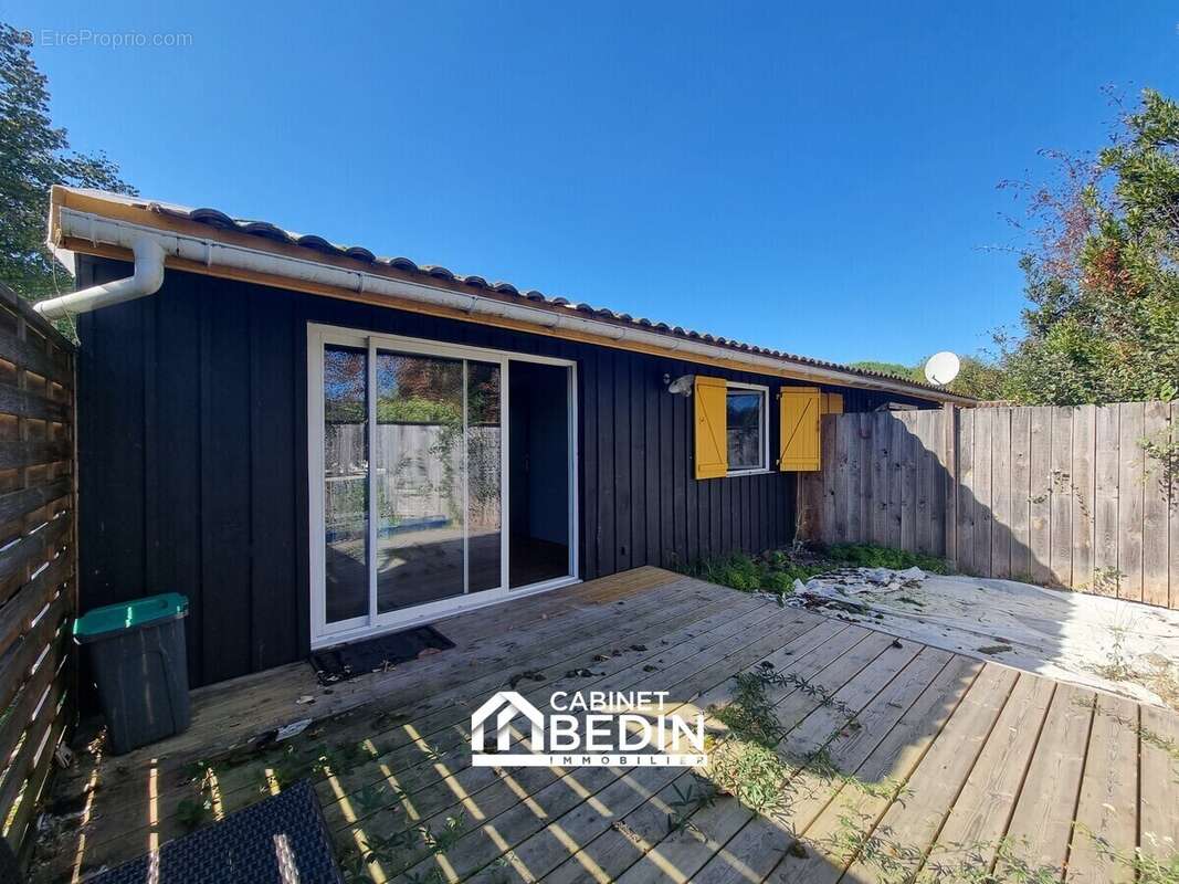 Appartement à ARES