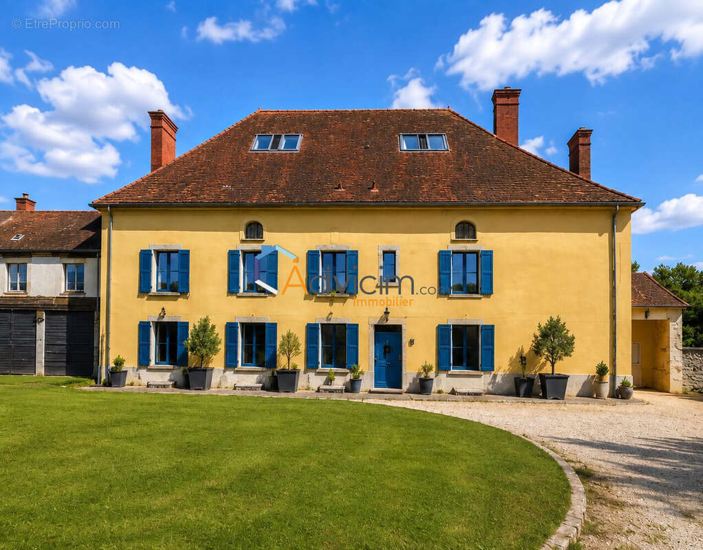 Maison 410 m² à Torcy-En-Valois  - photo 2