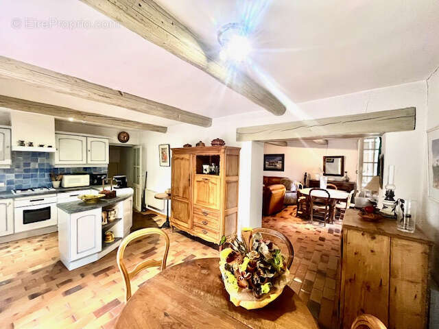 Maison à ROUSSILLON