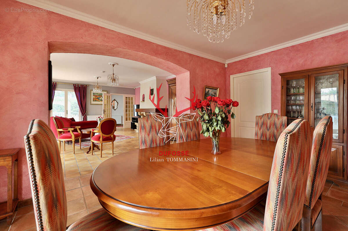 Maison 8 pièces 260 m² 6 chambres - photo 6